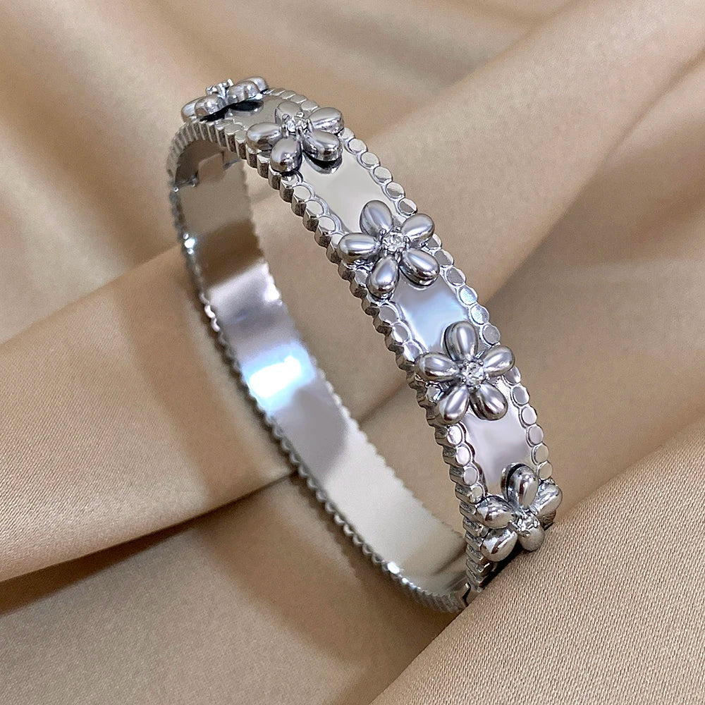 Fashion Stainless Steel Flower Inlay Rhinestone