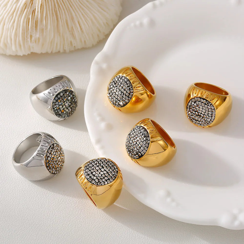 Women's Luxury Rhinestone Statement Ring – 18K Gold Plated Stainless Steel (Waterproof)