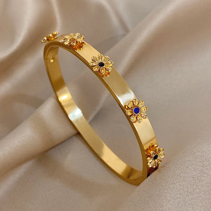 Fashion Stainless Steel Flower Inlay Rhinestone